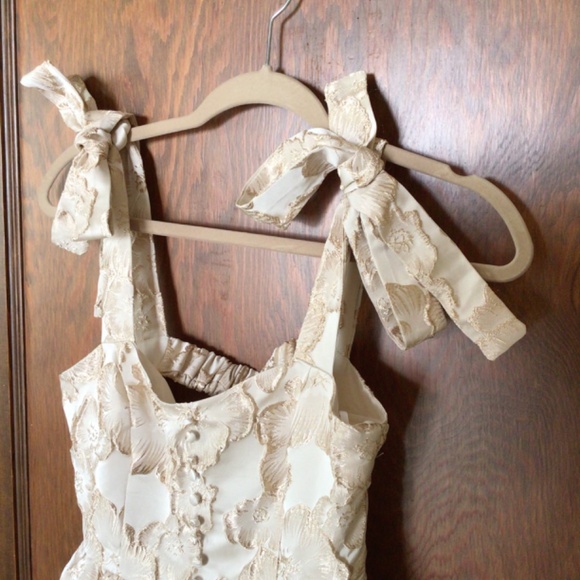 Lulus Unique Beauty Floral Tie Strap Midi Dress in Cream with Pockets sz xs NWT - Picture 10 of 13